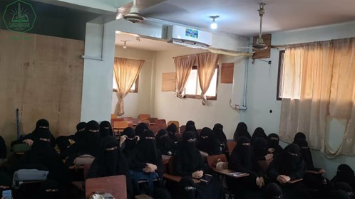 قسم الانشطة بكلية البنات ينظم محاضرة بمناسبة المولد النبوي