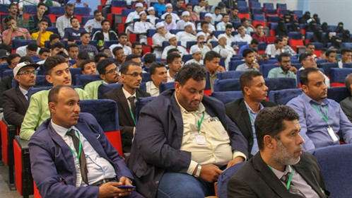 برعاية وزير التعليم العالي ومحافظ حضرموت وتنظيم جامعة الأحقاف بدء أعمال المؤتمر الدولي للتكنولوجيا الذكية