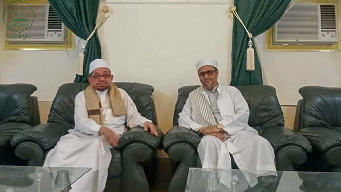 عميد كلية الشريعة والقانون جامعة الأحقاف يستقبل الوزير الدكتور الحبيب سالم سقاف الجفري رئيس إتحاد علماء المسلمين